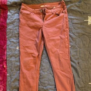Peachy red old navy skinny jeans .a US size 10